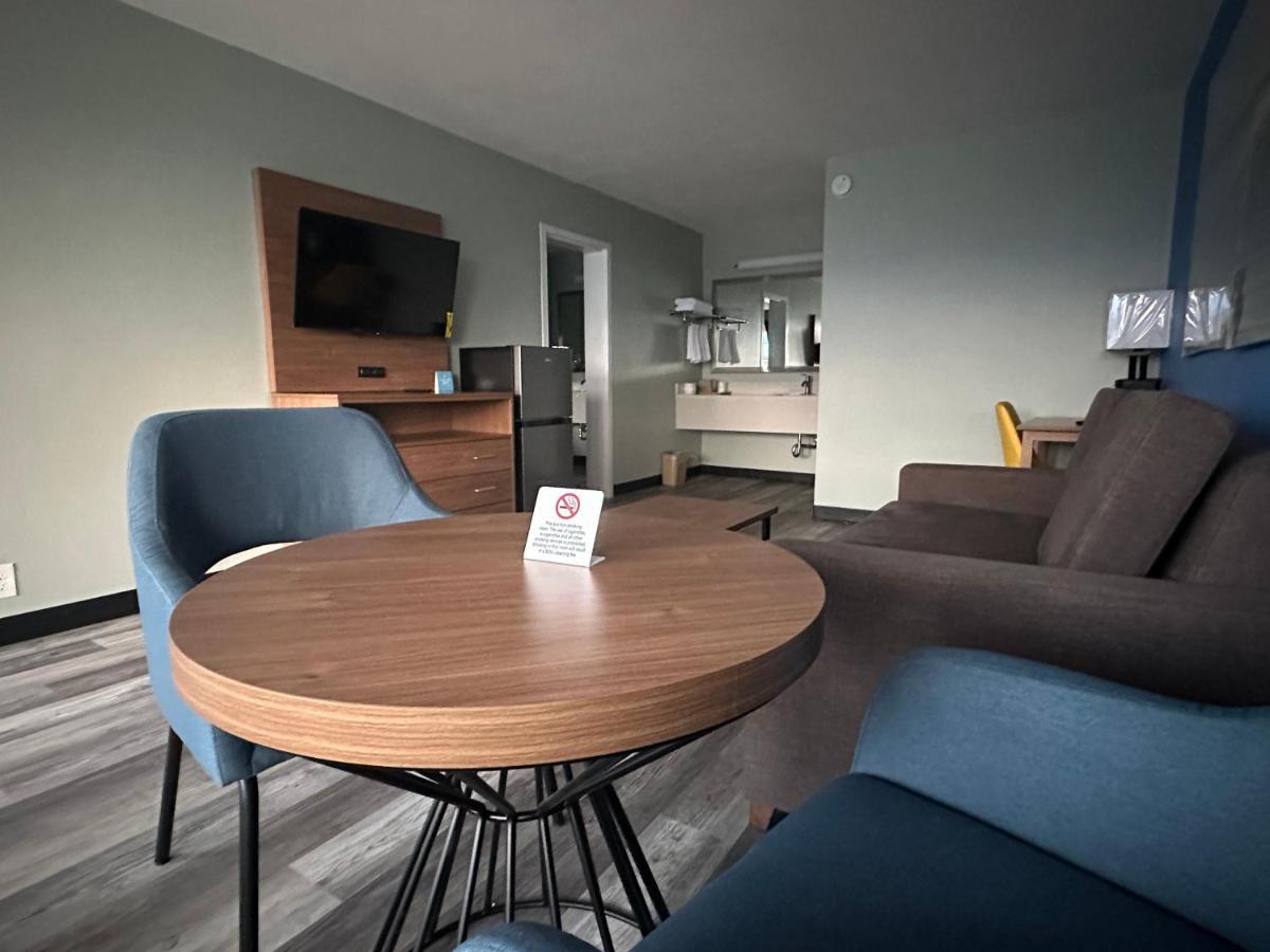 Days Inn & Suites By Wyndham Jennings Ngoại thất bức ảnh