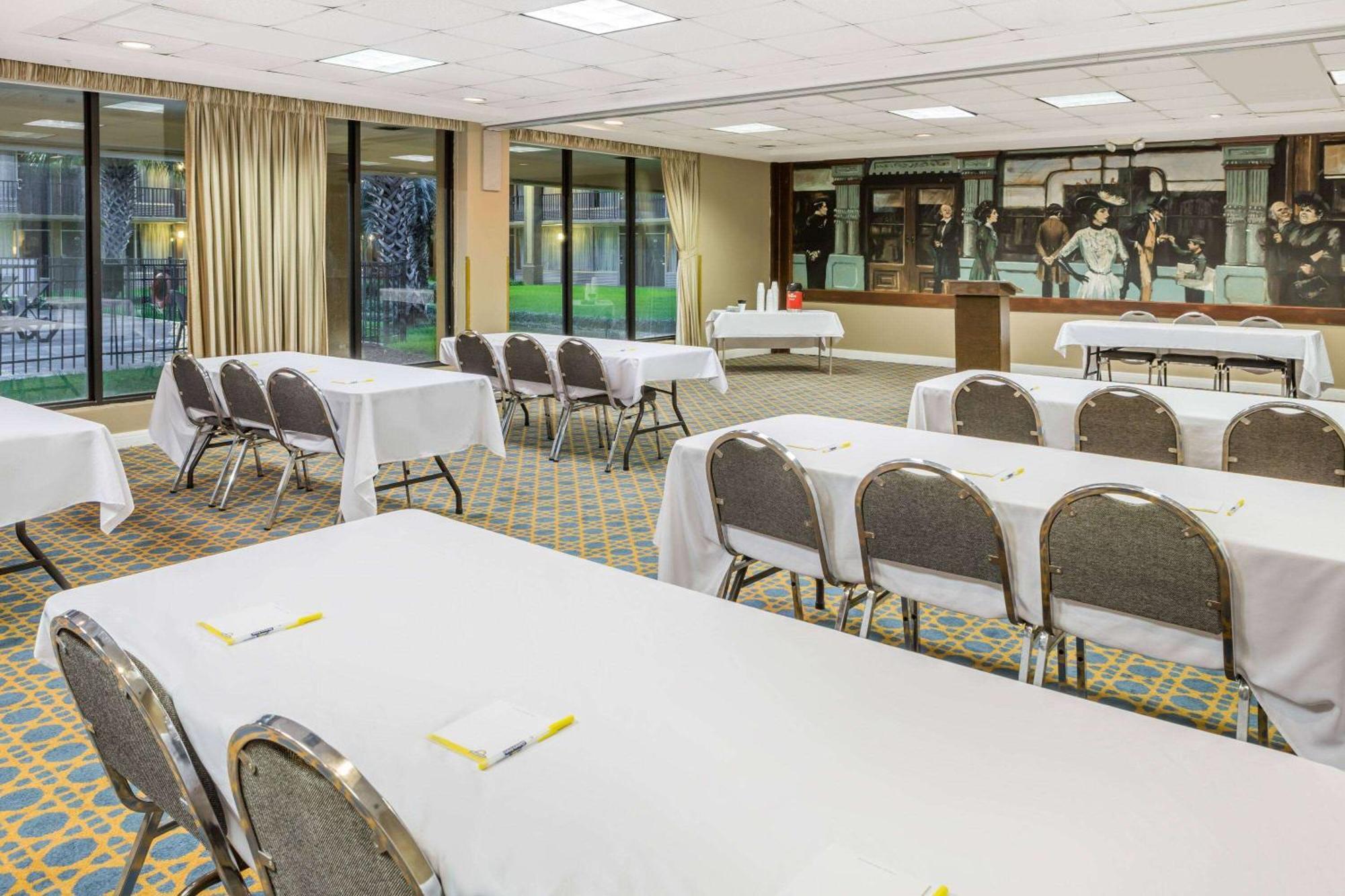 Days Inn & Suites By Wyndham Jennings Ngoại thất bức ảnh